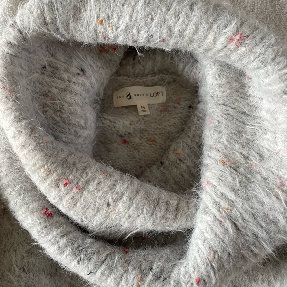 Lou & Grey LOFT sweater size Medium - Picture 2 of 2